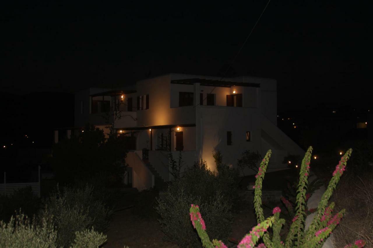 Apartments Márpissa Екстериор снимка
