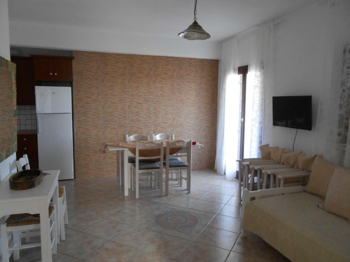 Apartments Márpissa Екстериор снимка