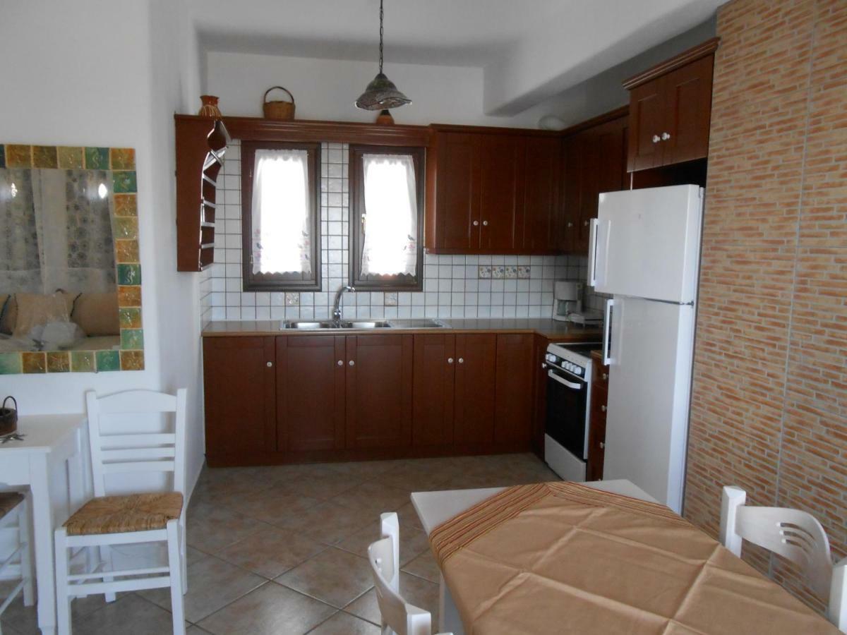 Apartments Márpissa Екстериор снимка
