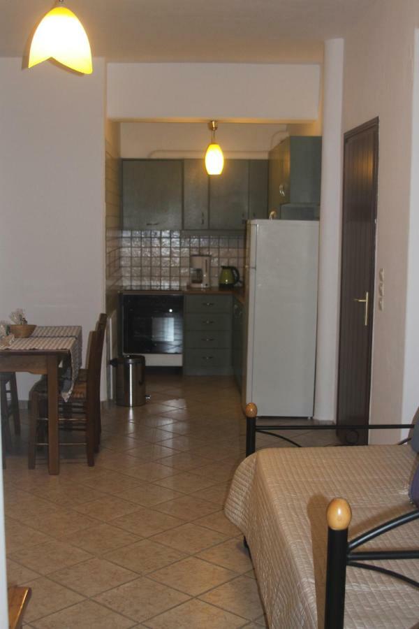 Apartments Márpissa Екстериор снимка