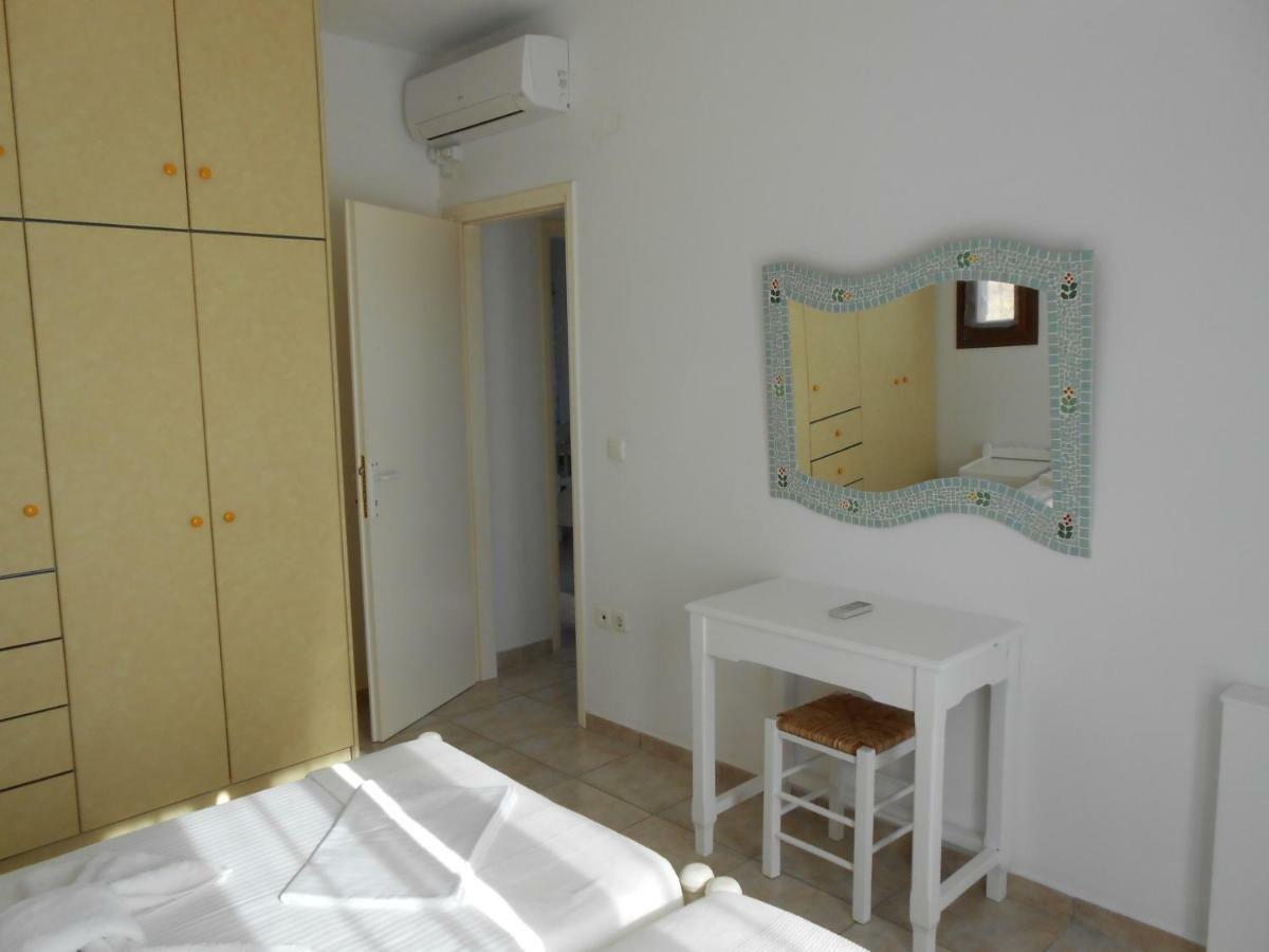 Apartments Márpissa Екстериор снимка