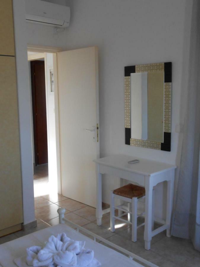 Apartments Márpissa Екстериор снимка